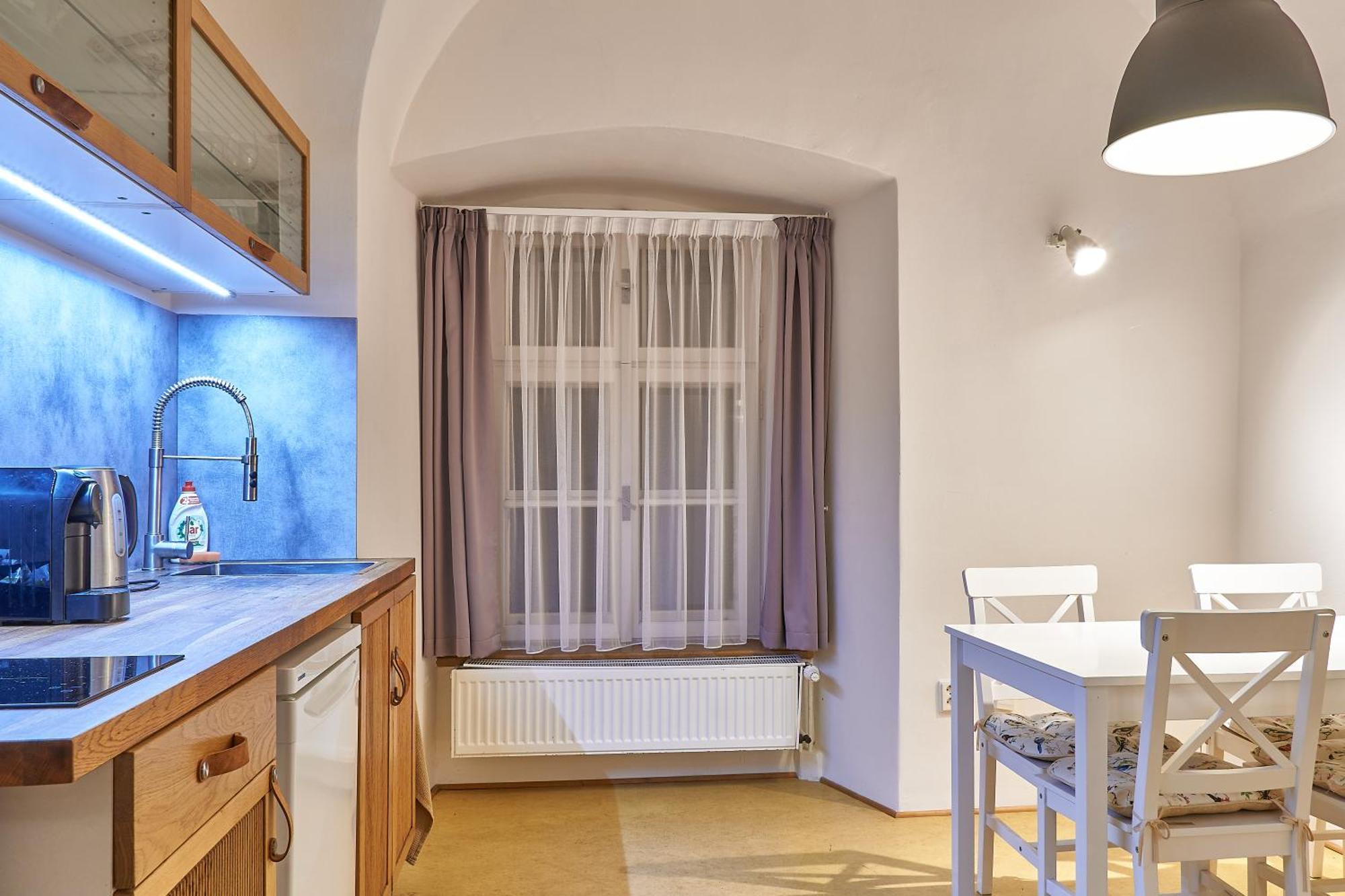 U 3 Pstrosu Hotel Praga
